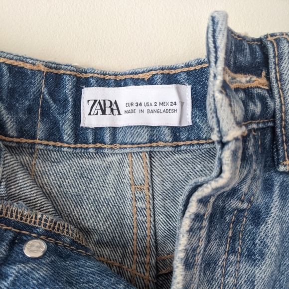 Zara distressed straight leg jeans - Picture 2 of 2